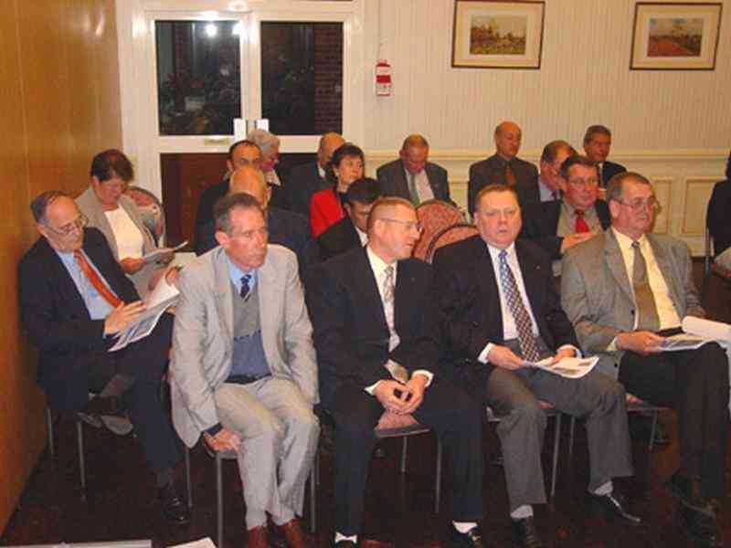 05_Dsc02045 copier (Sommier).jpg - ... on révise, on discute.